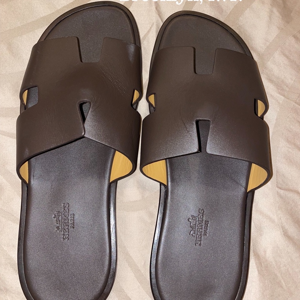 Mens Hermes Izmir sandals, brand new, never worn, dust bag included.